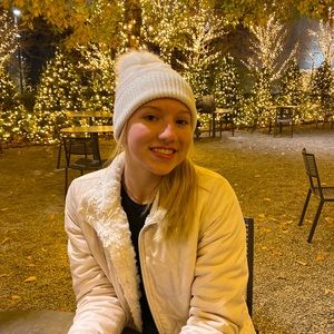 Meet your Posher, Mallory